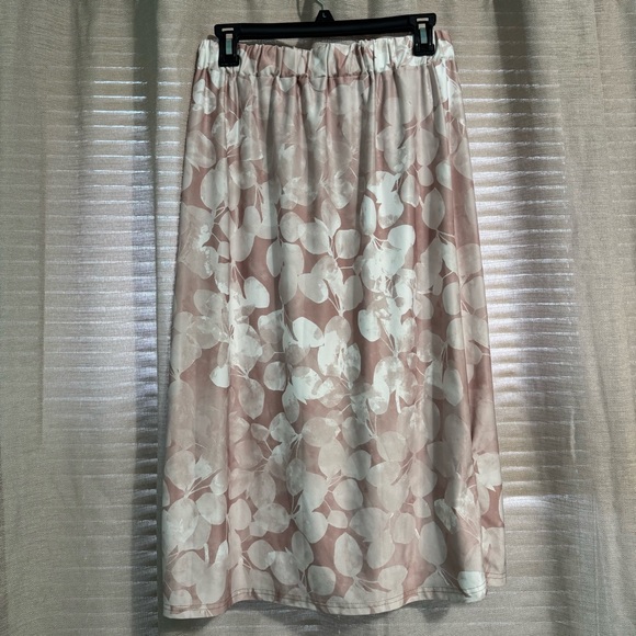 Rose Gold Floral Modest Athletic Swim Skirt - Picture 5 of 6